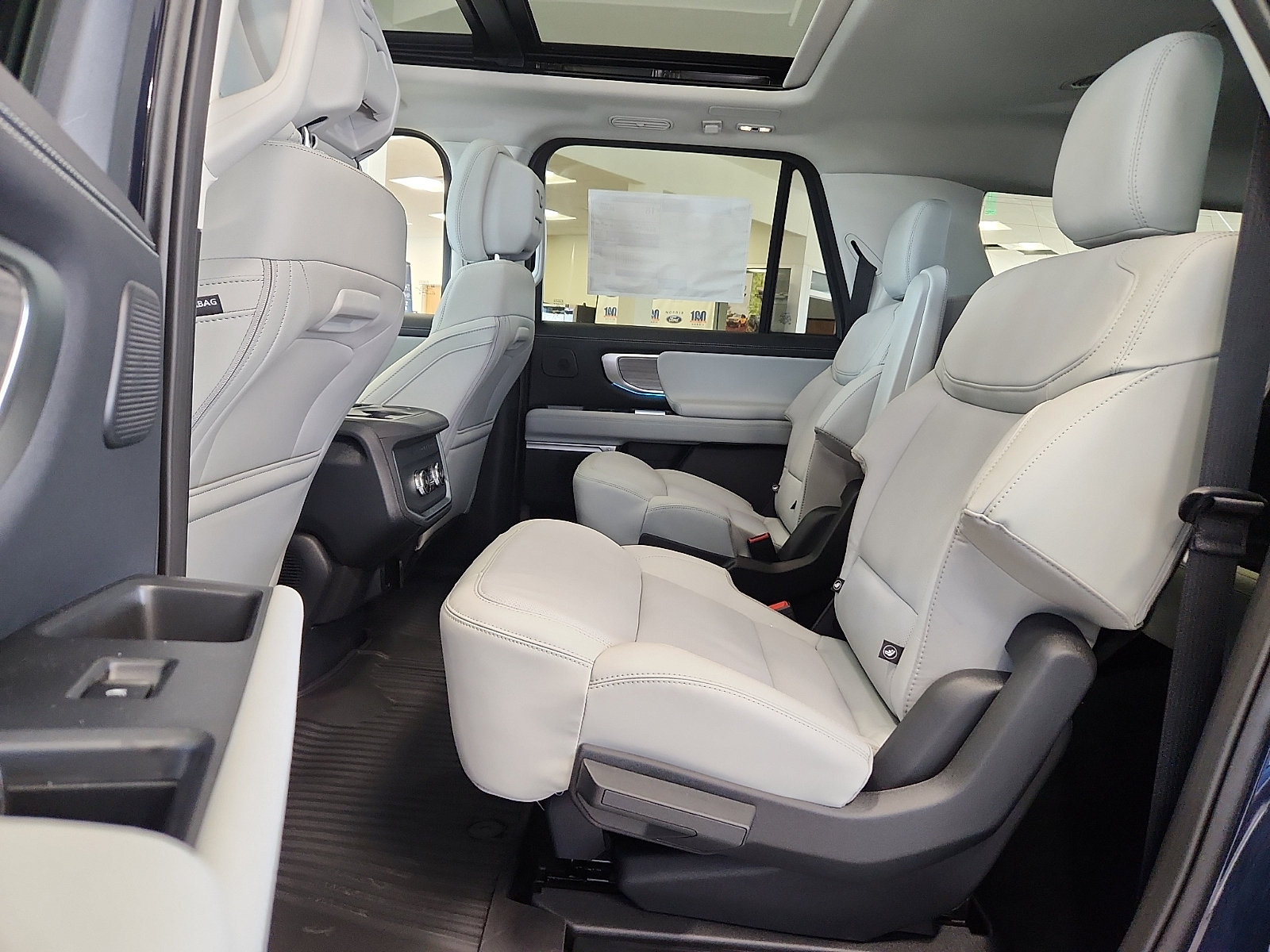 New 2027 Ford Expedition Max Platinum AWD/4WD image 6