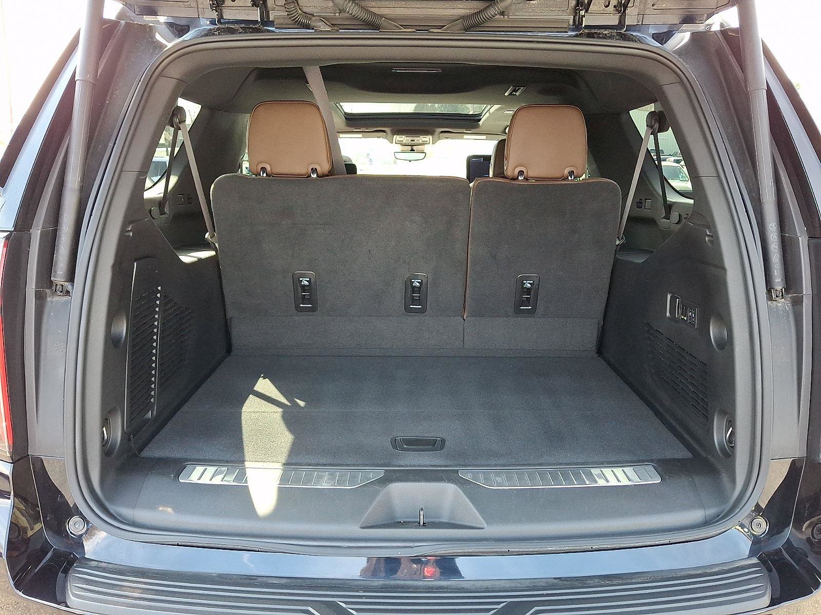 Used 2024 Chevrolet Suburban High Country w/ Advanced Technology Package AWD/4WD image 29
