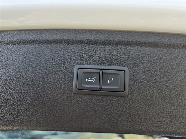 Used 2024 Audi Q5 2.0T Premium Plus image 16