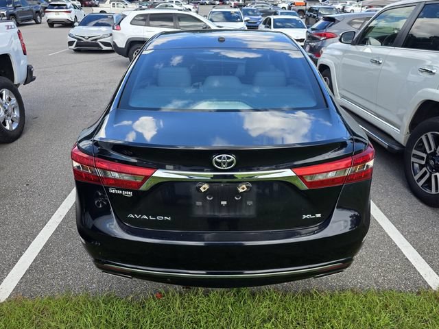 Used 2018 Toyota Avalon XLE FWD image 3