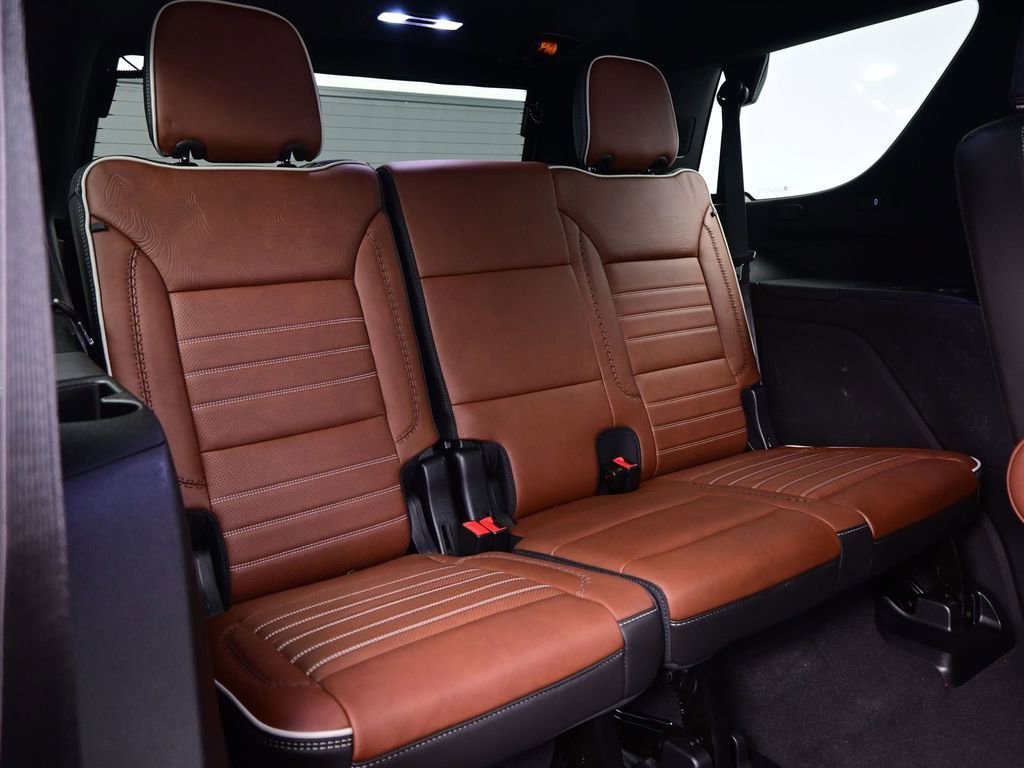 Used 2023 GMC Yukon Denali Ultimate image 44