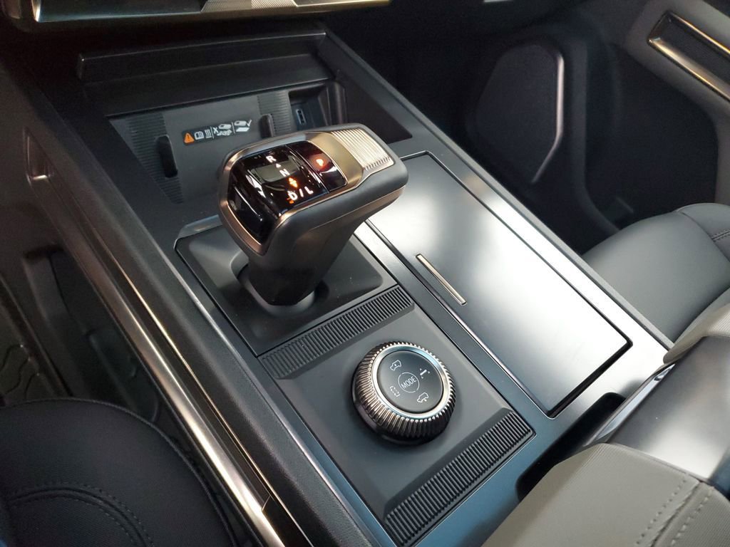 Certified 2024 GMC Hummer EV 2X w/ LPO, Illumination Package image 17