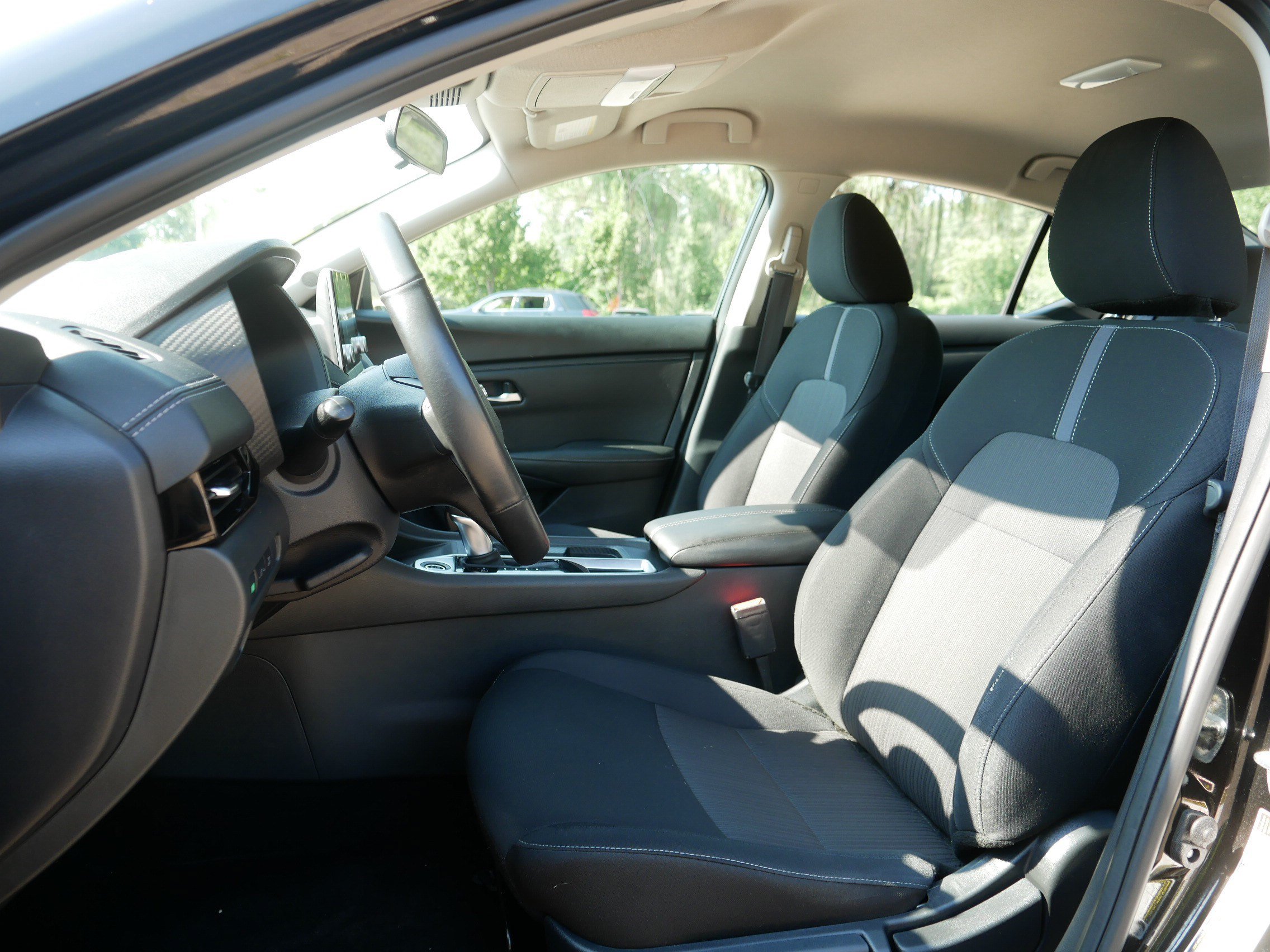 Certified 2024 Nissan Sentra SV w/ All-Weather Package FWD image 34