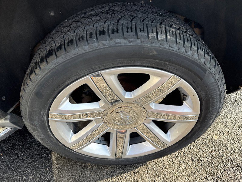 Used 2015 Cadillac Escalade Premium image 9