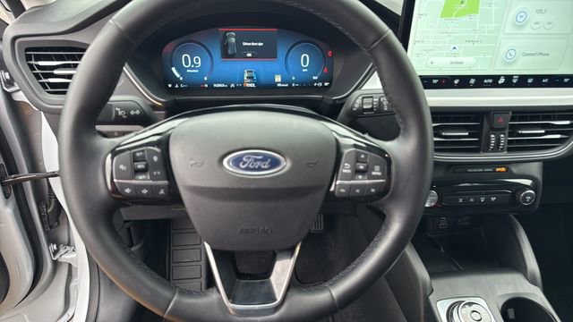 Used 2025 Ford Escape Platinum image 35