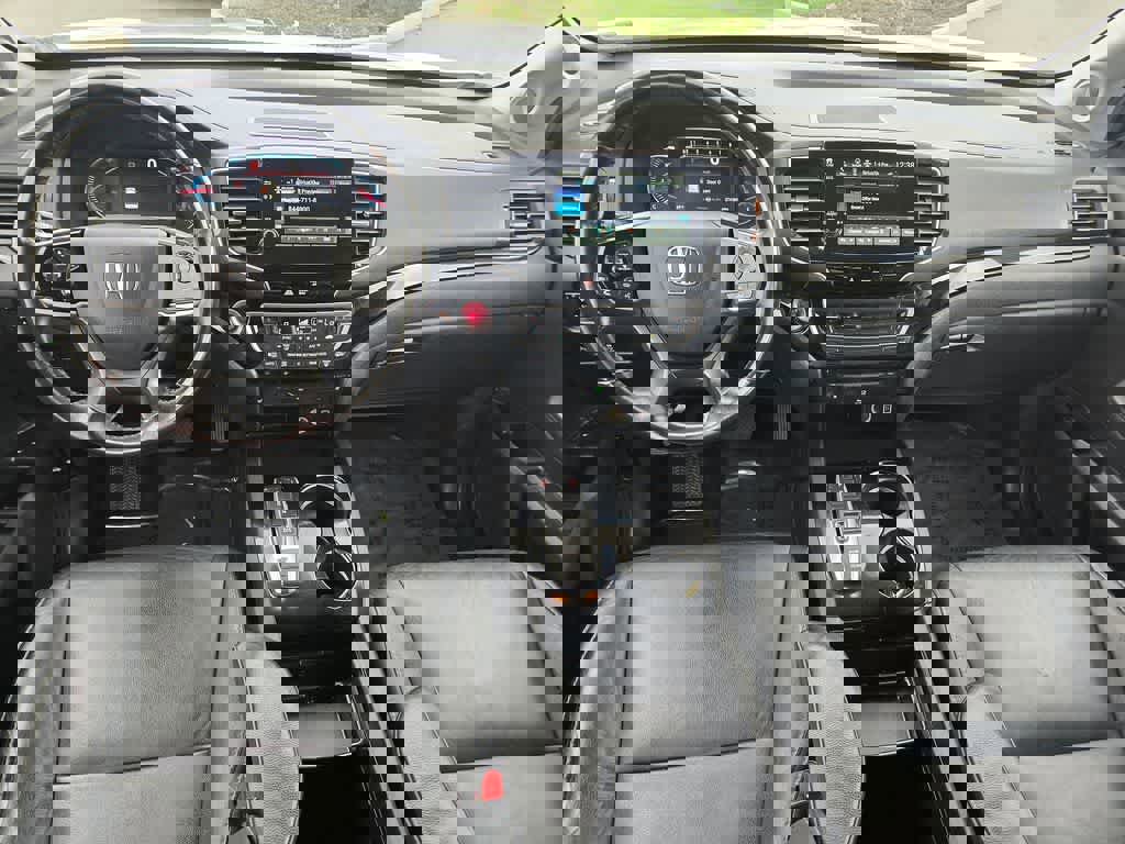 Used 2020 Honda Pilot Touring image 9