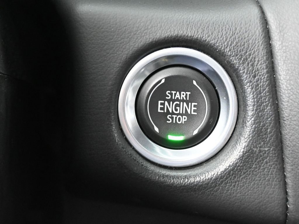 Used 2022 Chevrolet Tahoe LT w/ Luxury Package image 33