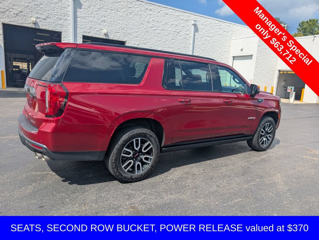 Used 2024 GMC Yukon XL AT4 w/ Technology Package AWD/4WD image 9