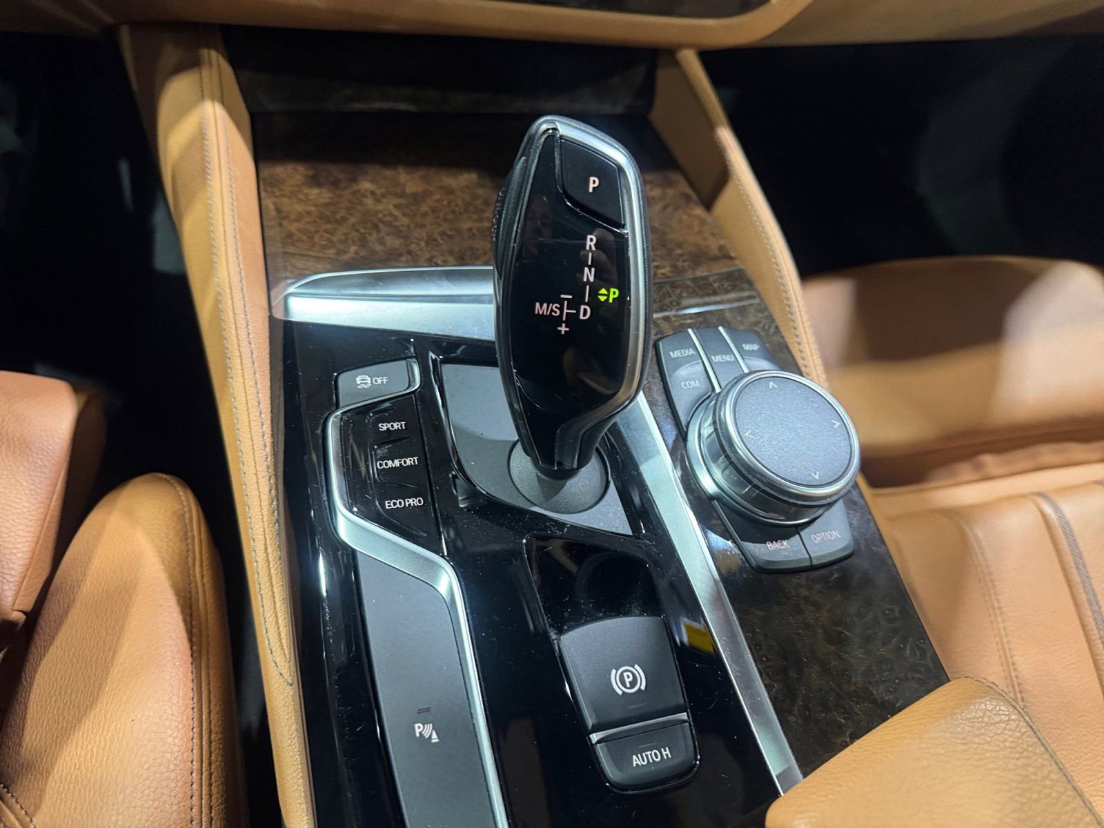 Used 2018 BMW 540i xDrive AWD/4WD image 25