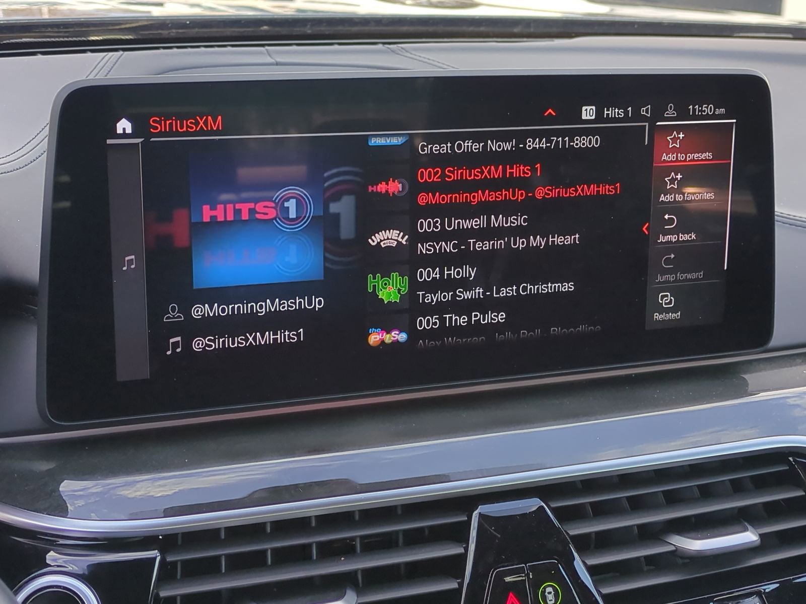 Used 2023 BMW M550i xDrive image 22