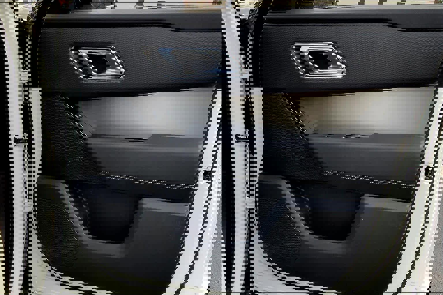 Used 2023 Land Rover Range Rover Velar R-Dynamic S image 20