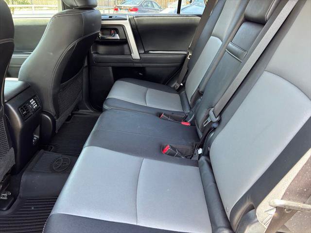Certified 2021 Toyota 4Runner SR5 Premium w/ Moonroof Package AWD/4WD image 17