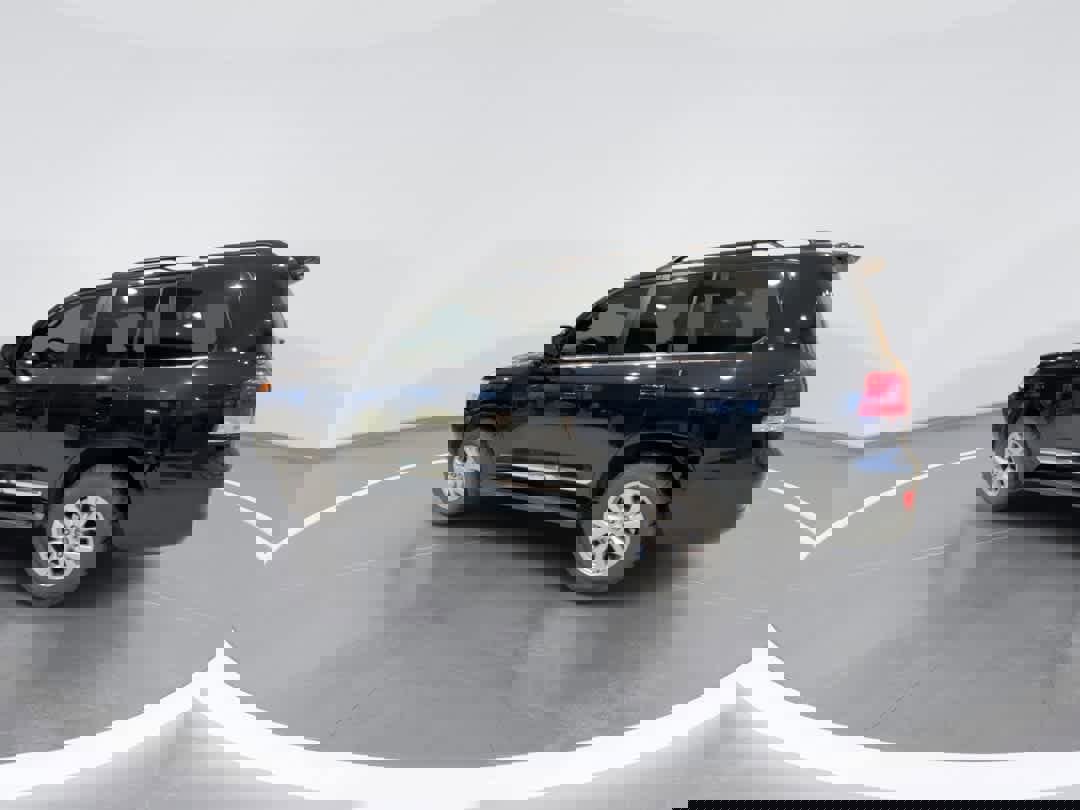 Used 2019 Toyota Land Cruiser image 6