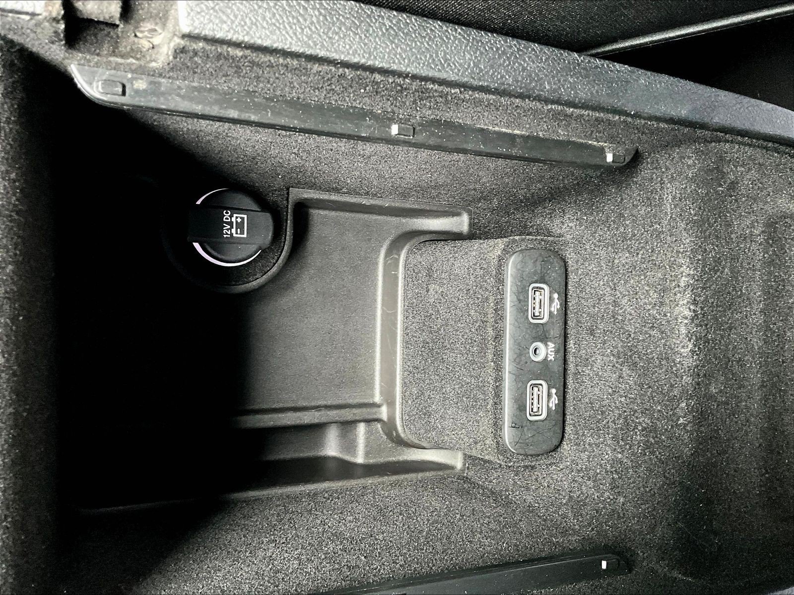 Used 2018 Dodge Charger R/T RWD image 16