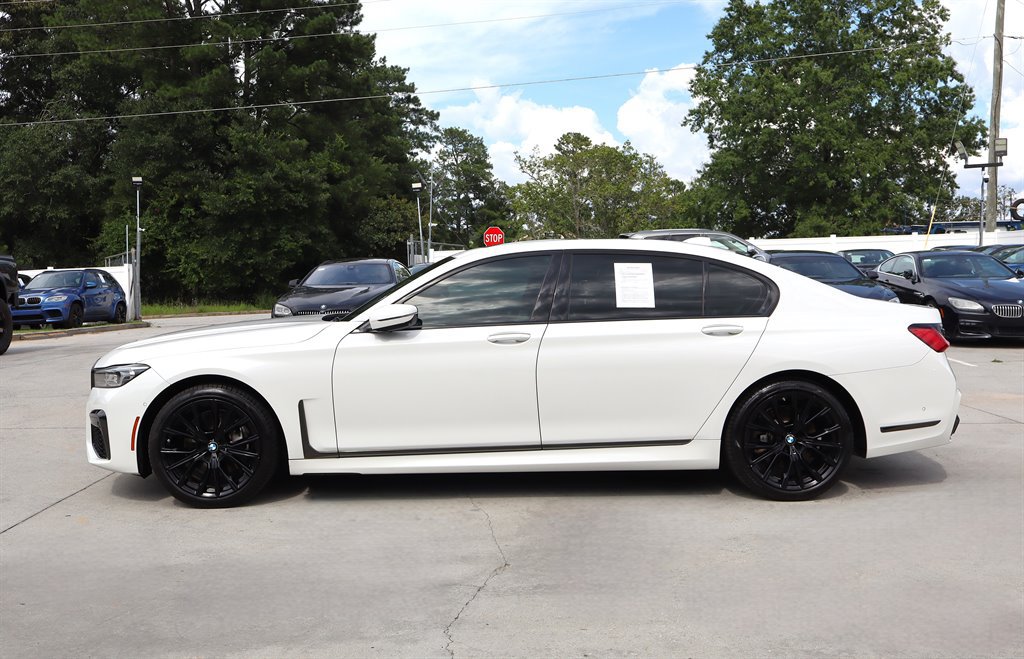 Used 2020 BMW 740i w/ M Sport Package RWD image 4