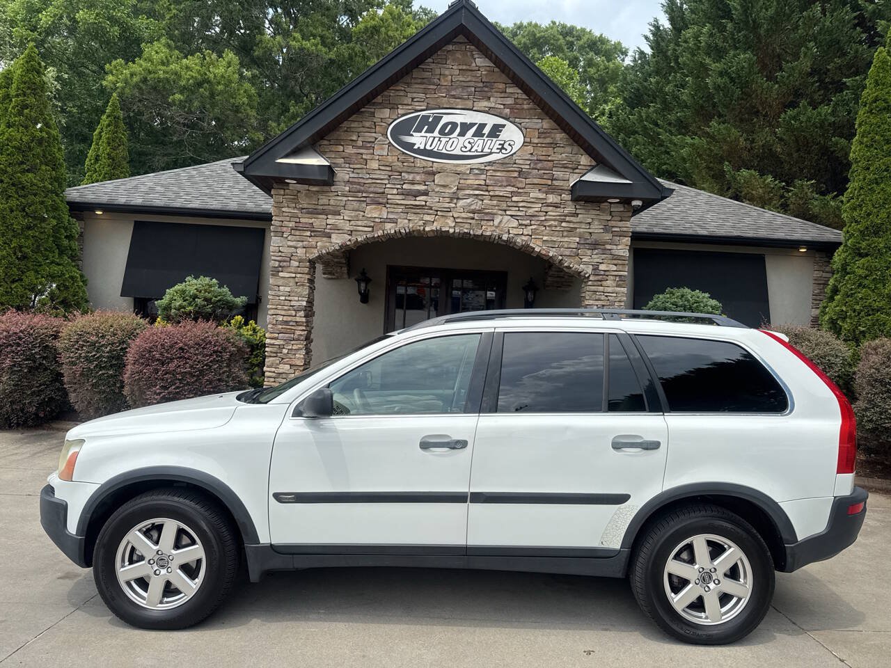 Used 2005 Volvo XC90 2.5T AWD/4WD image 1