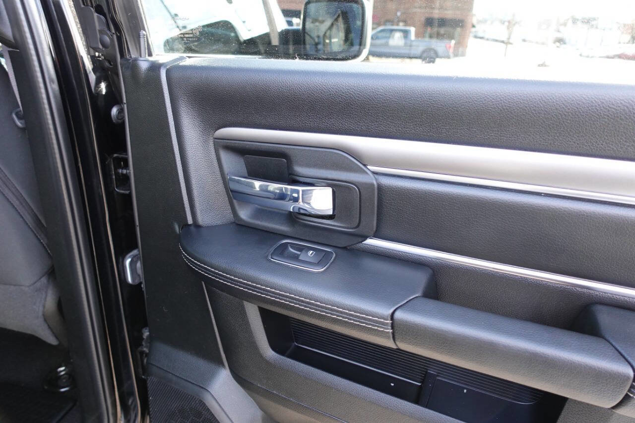 Used 2021 RAM 1500 Classic Warlock image 28