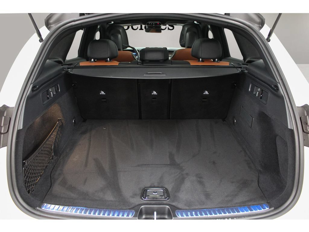 Used 2024 Mercedes-Benz GLC 300 image 30