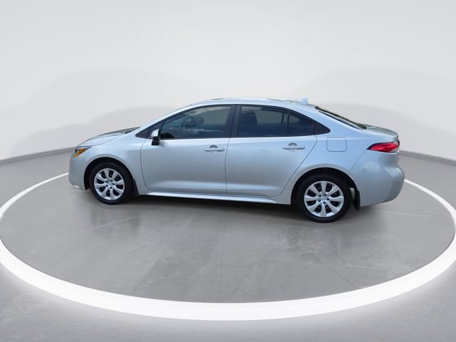Used 2026 Toyota Corolla LE FWD image 6
