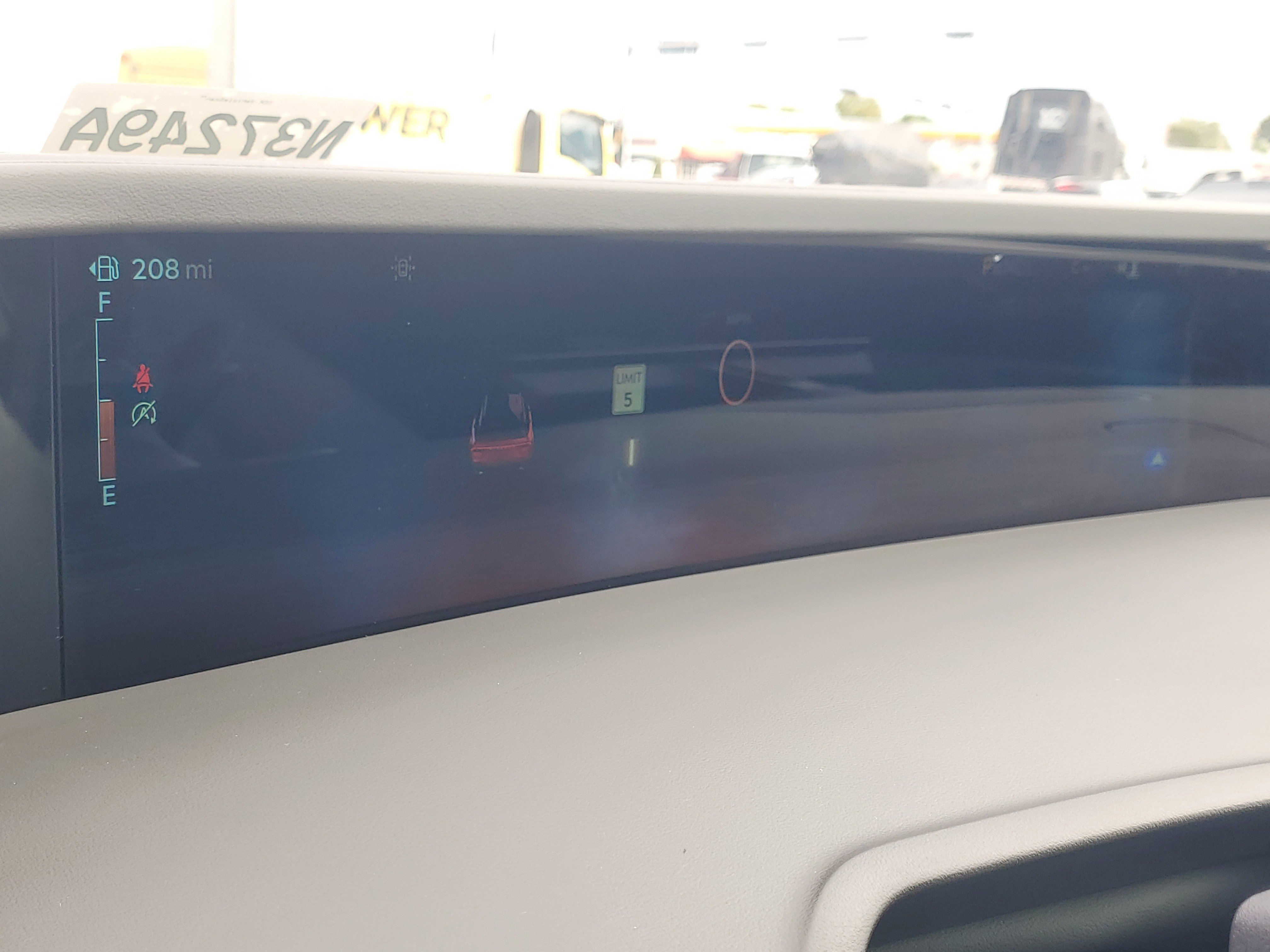 Used 2025 Lincoln Nautilus Premier image 27