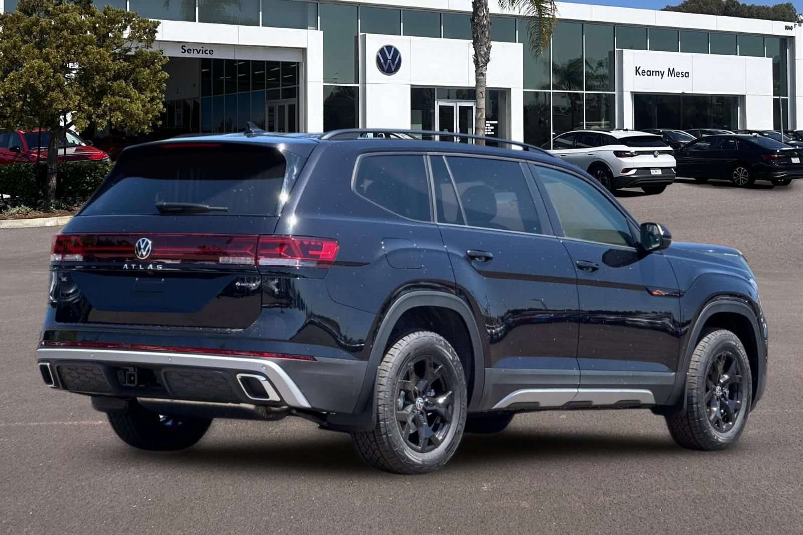 New 2025 Volkswagen Atlas Peak Edition SE AWD/4WD image 4