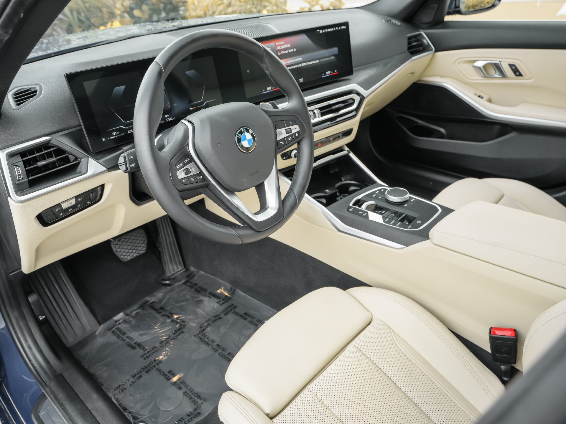 Used 2024 BMW 330i Sedan w/ Convenience Package RWD image 4