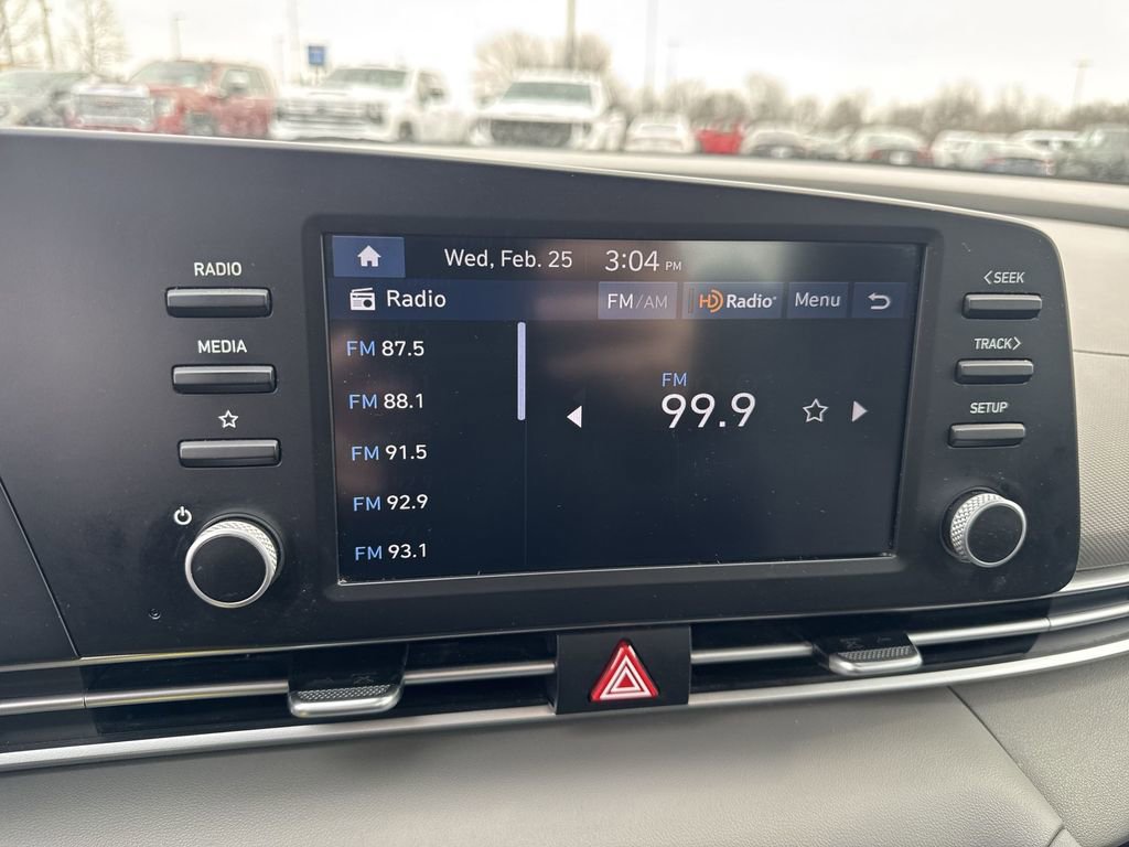Used 2024 Hyundai Elantra SE image 16