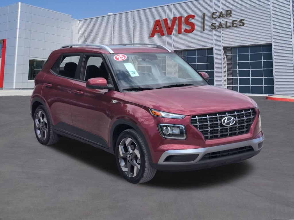 Used 2025 Hyundai Venue SEL FWD image 3