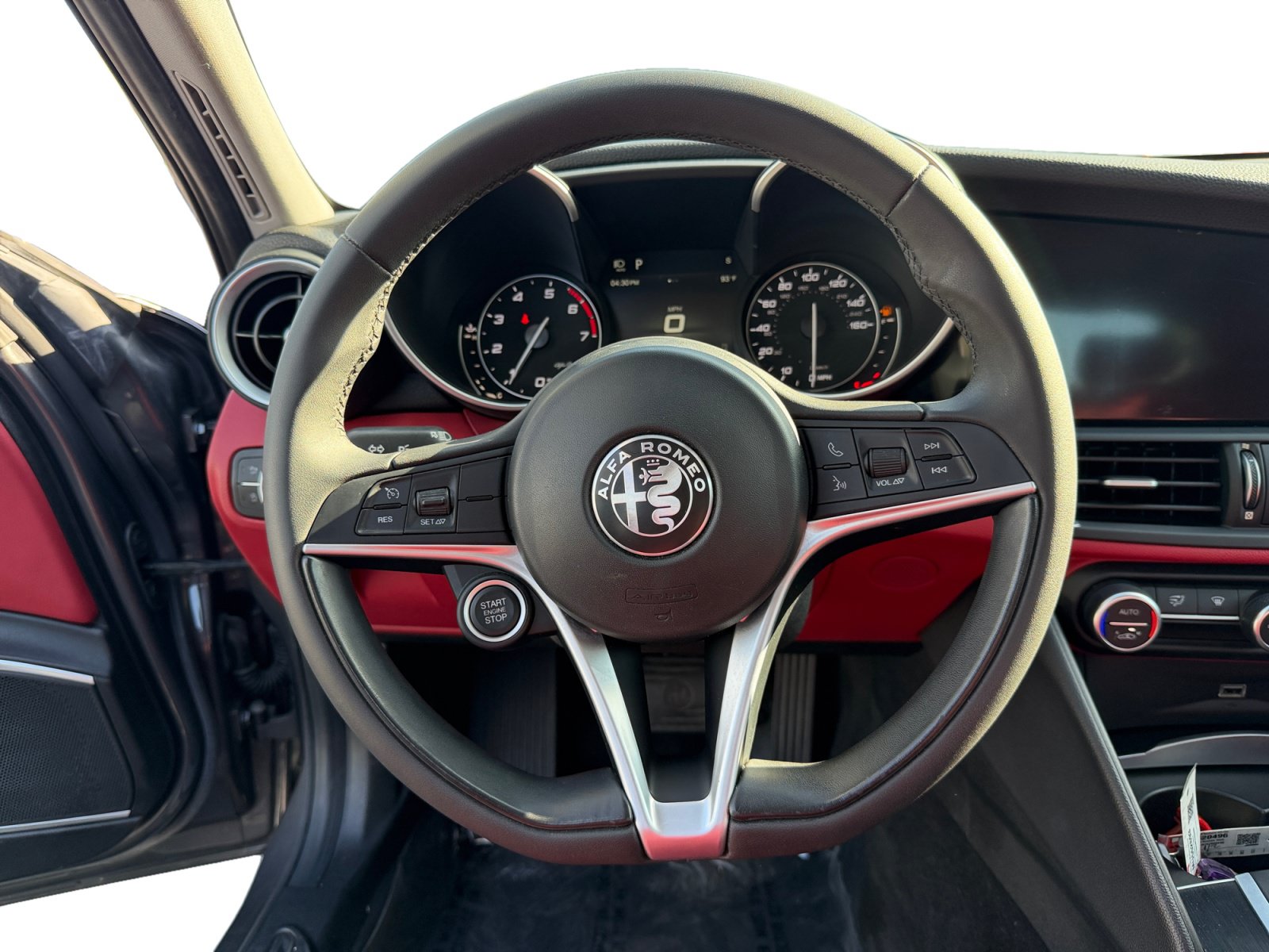 Used 2019 Alfa Romeo Giulia RWD image 12