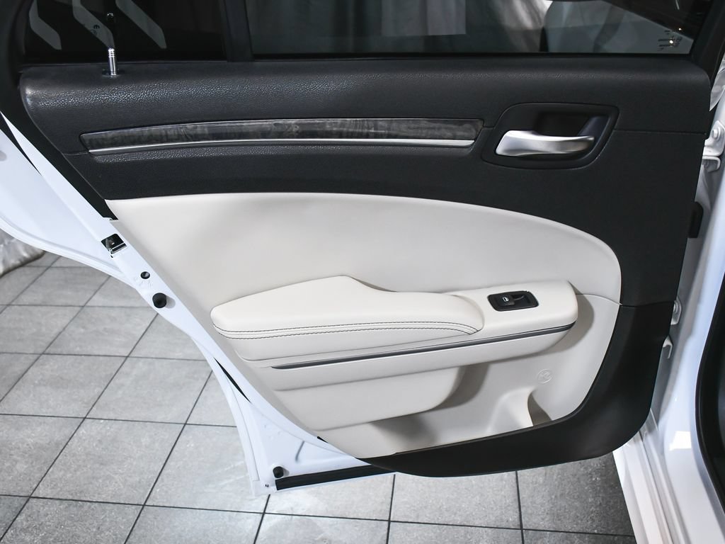 Used 2023 Chrysler 300 Touring L w/ Comfort Group AWD/4WD image 13