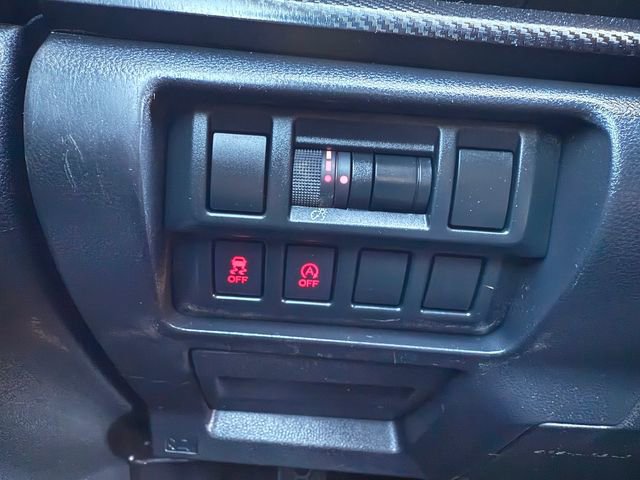 Used 2020 Subaru Crosstrek 2.0i Premium image 11