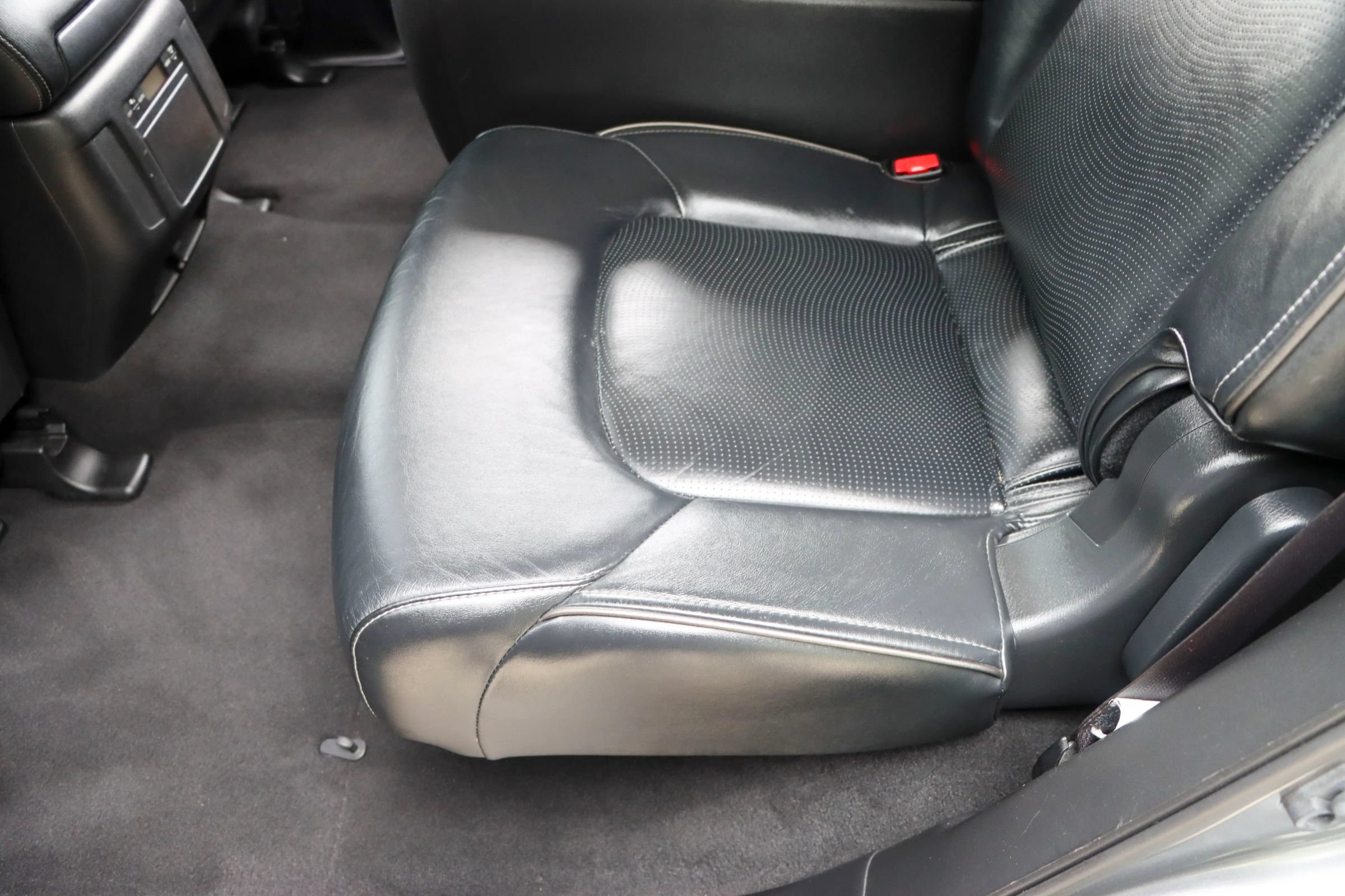 Used 2016 INFINITI QX80 2WD image 18