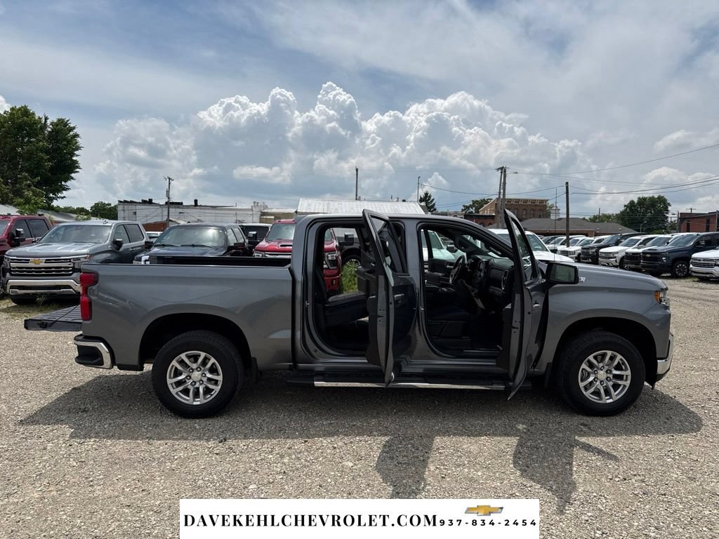 Used 2021 Chevrolet Silverado 1500 LT AWD/4WD image 32