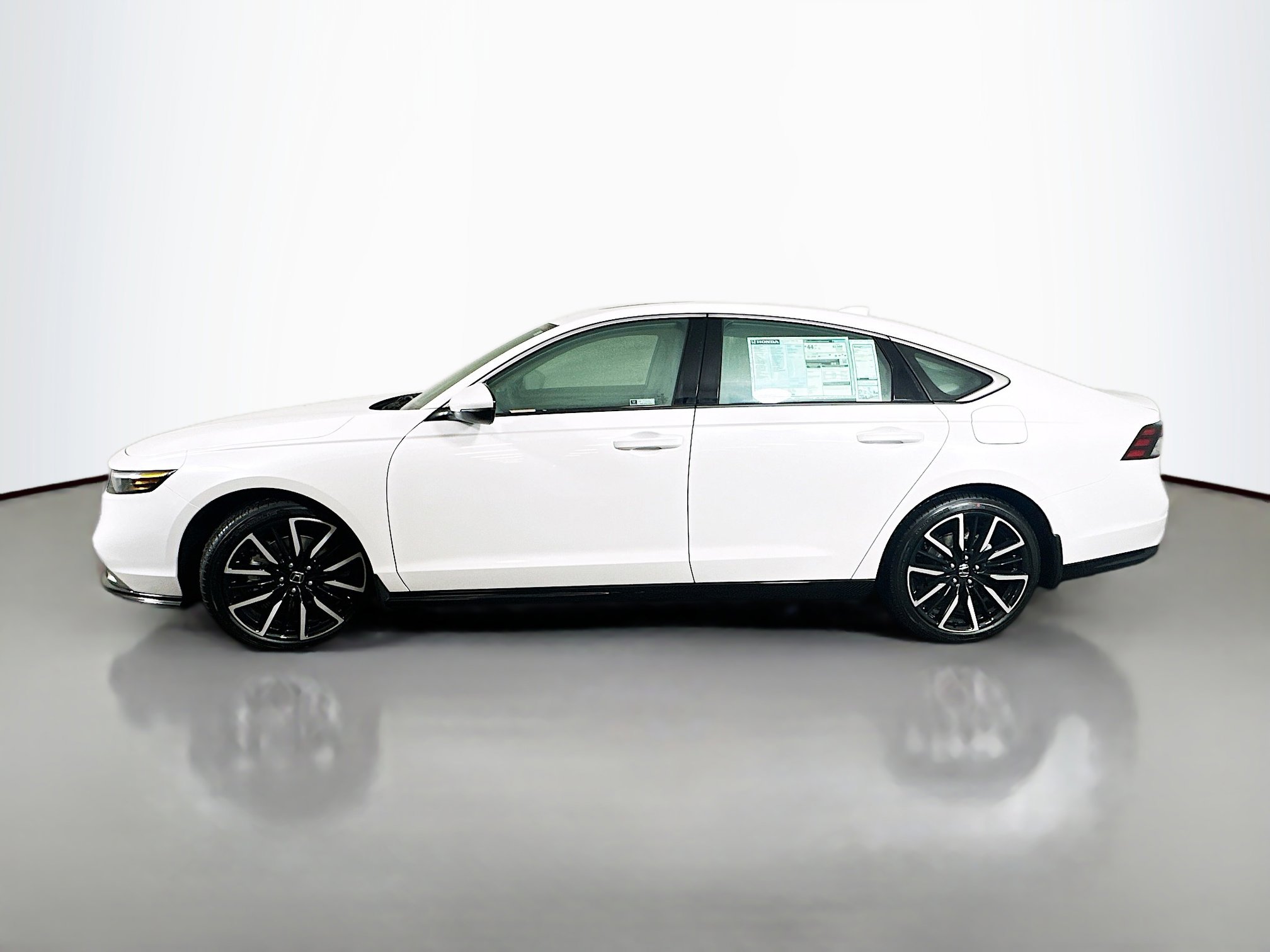 New 2025 Honda Accord Touring image 4