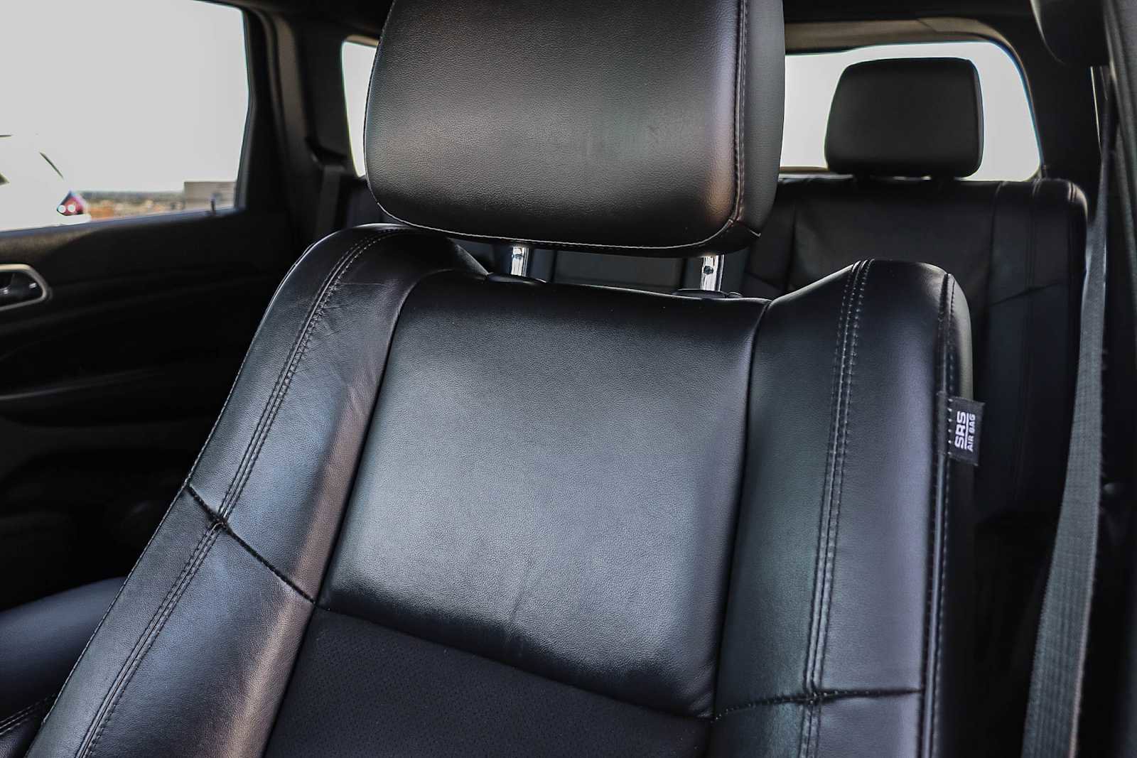 Used 2022 Jeep Grand Cherokee Laredo X image 25