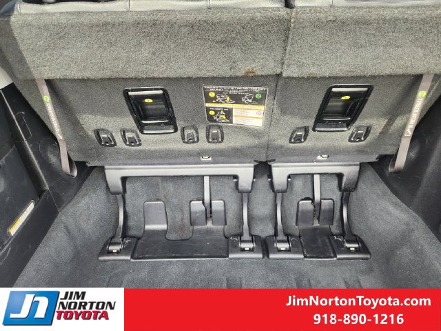 Used 2020 Toyota Sienna SE w/ SE Preferred Package FWD image 33