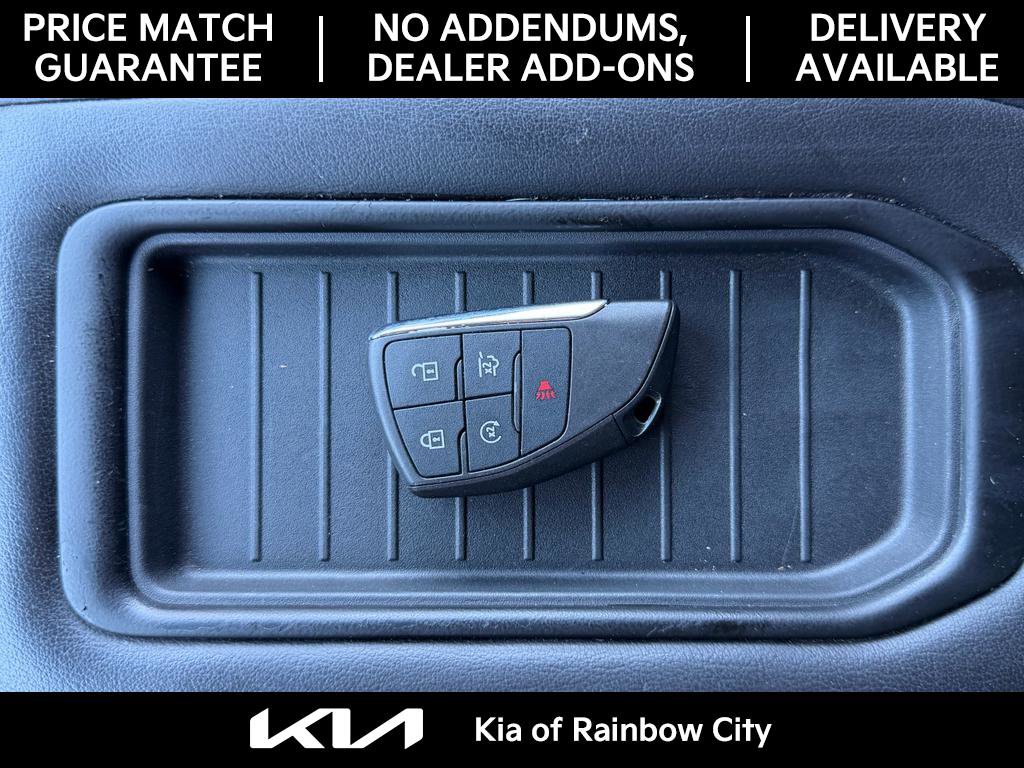 Used 2022 Chevrolet Suburban LS image 37