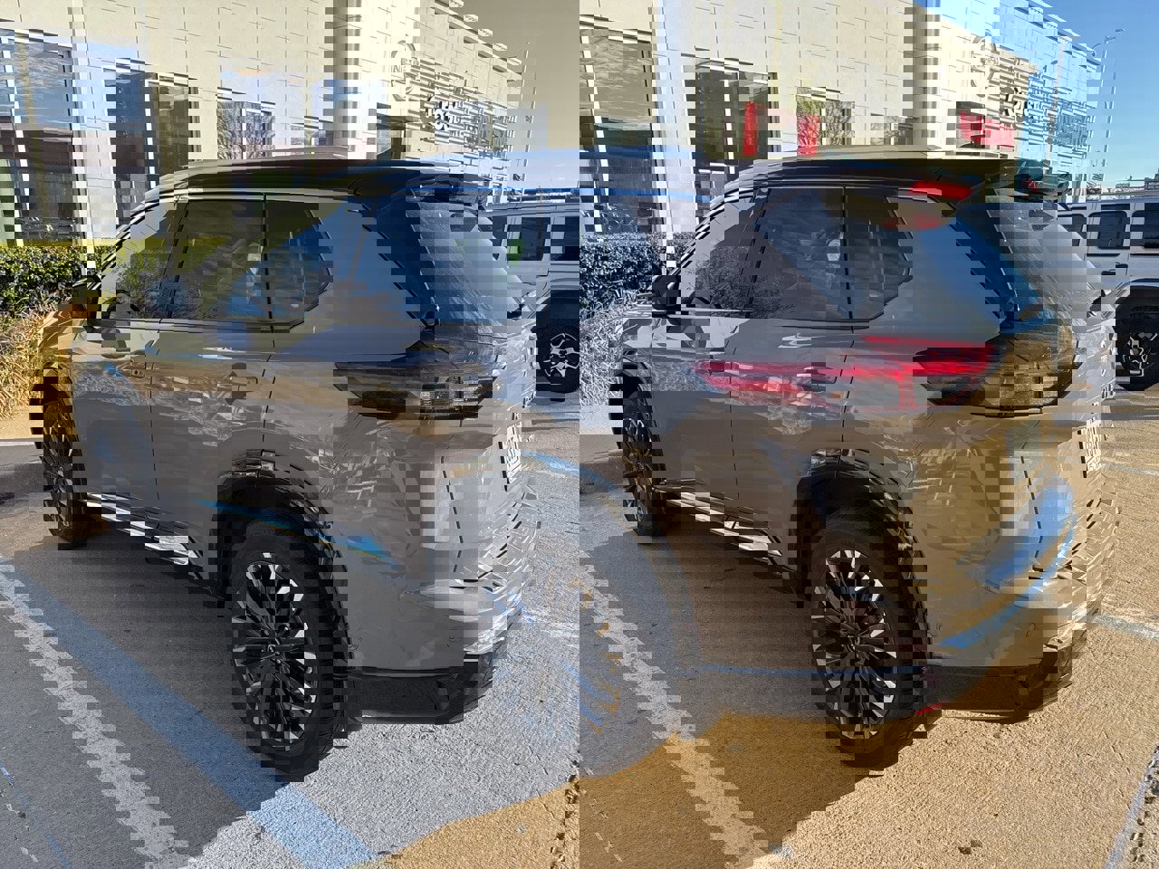 Certified 2024 Nissan Rogue Platinum w/ Platinum Premium Package image 4