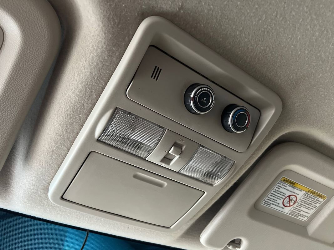 Used 2017 Nissan NV 3500 SV image 84