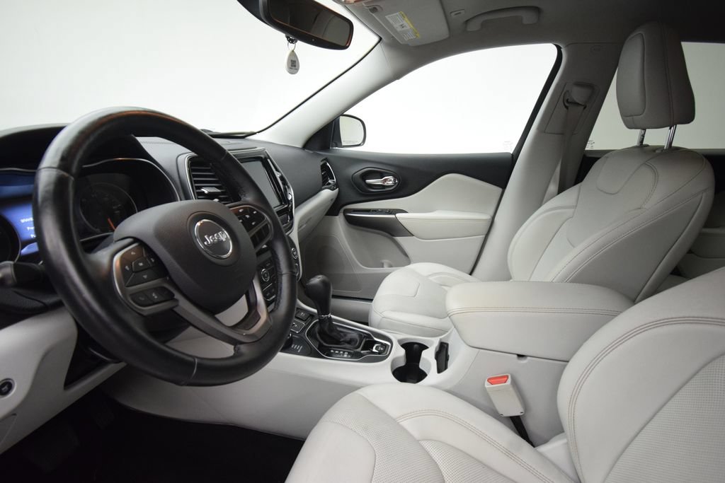 Used 2019 Jeep Cherokee Limited AWD/4WD image 9