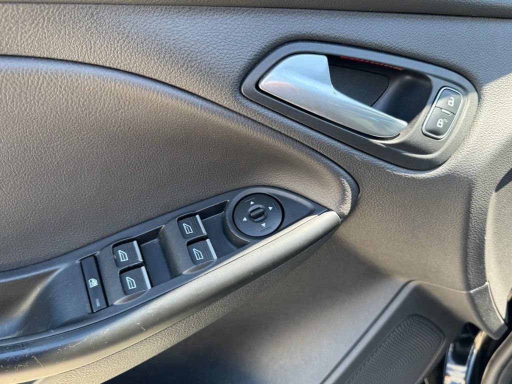 Used 2017 Ford Focus RS AWD/4WD image 16
