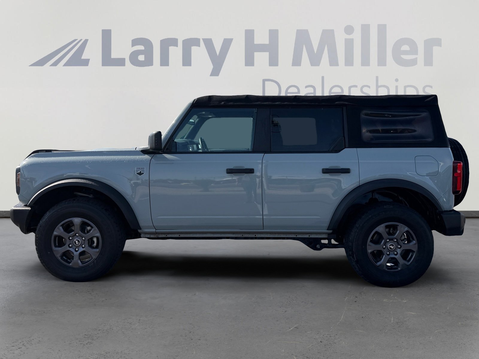 Used 2022 Ford Bronco Big Bend AWD/4WD image 2