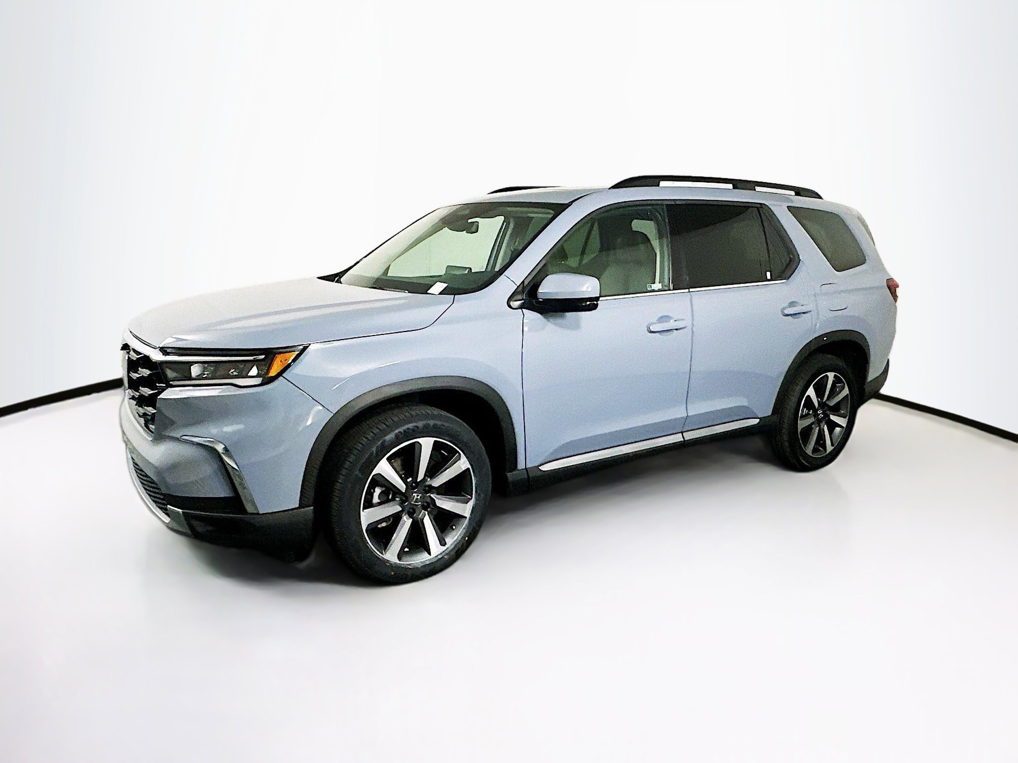 Used 2023 Honda Pilot Touring image 4