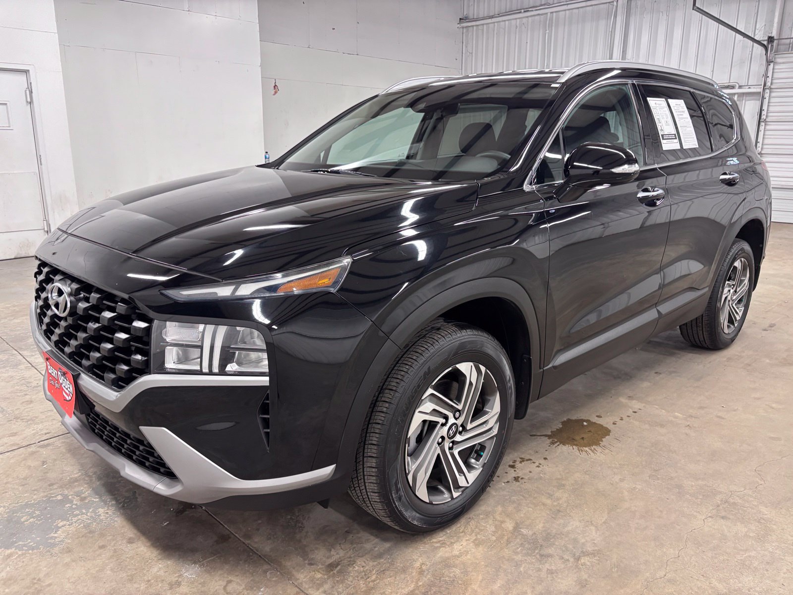 Used 2023 Hyundai Santa Fe SEL w/ Cargo Package AWD/4WD image 3