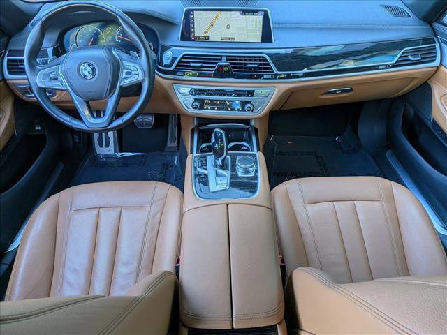 Used 2019 BMW 740i image 19