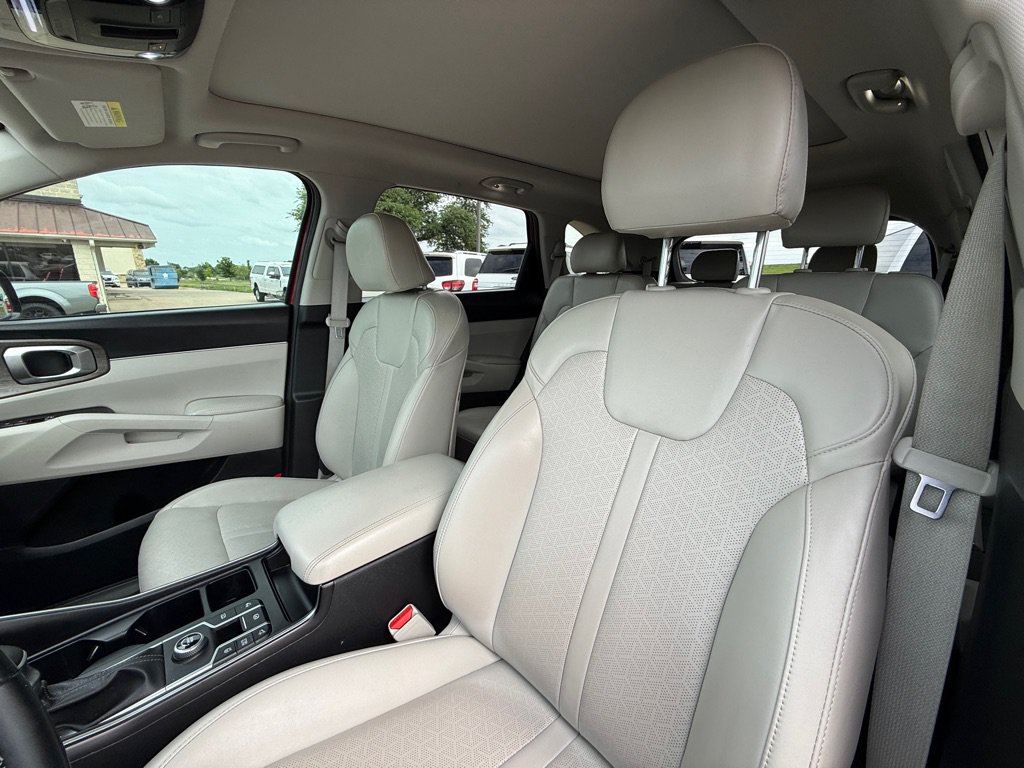 Used 2021 Kia Sorento EX w/ Panoramic Sunroof Package FWD image 22
