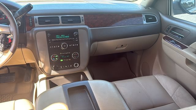 Used 2012 GMC Yukon XL SLT RWD image 30
