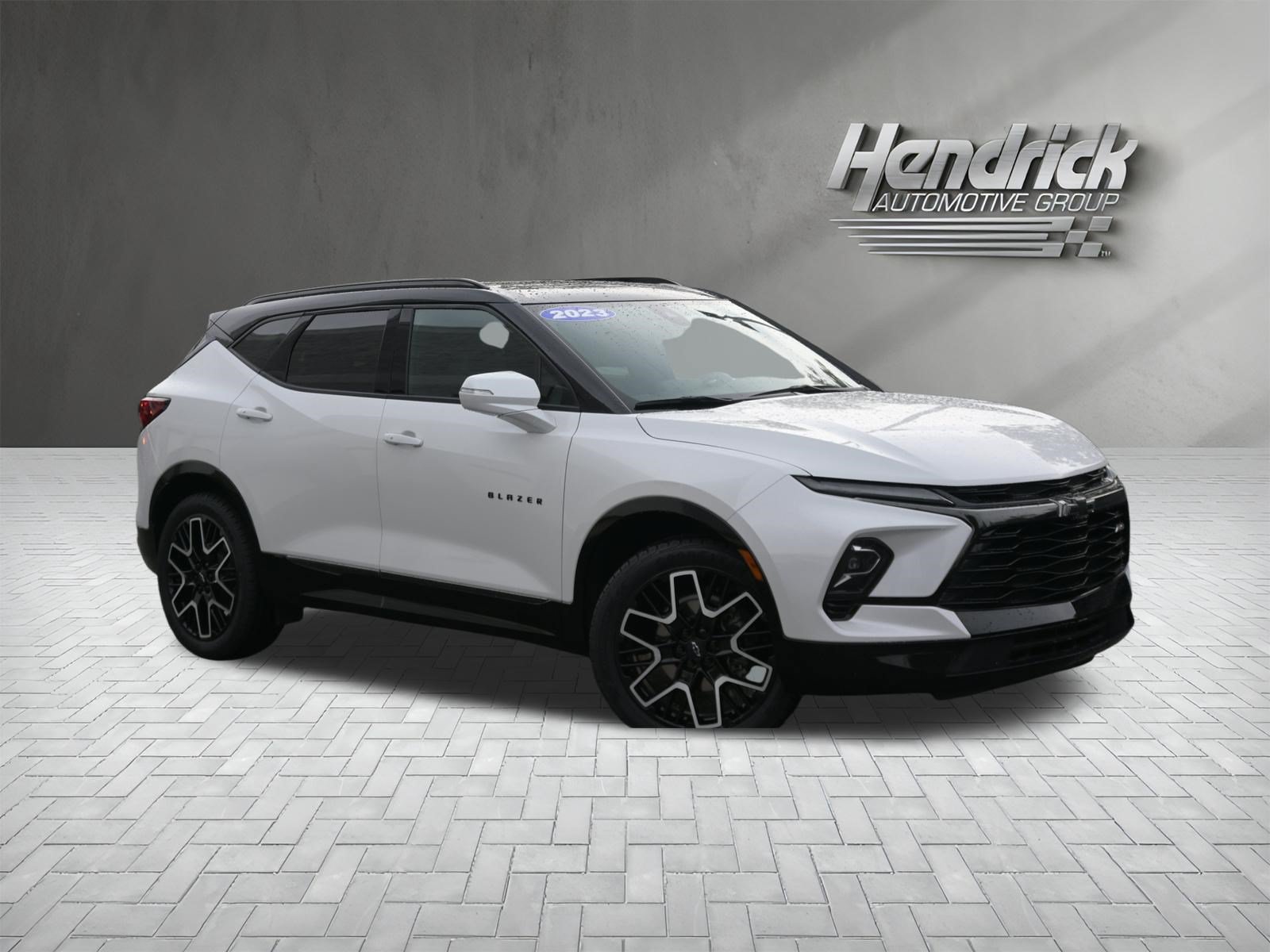 Used 2023 Chevrolet Blazer RS w/ Enhanced Convenience Package FWD image 2