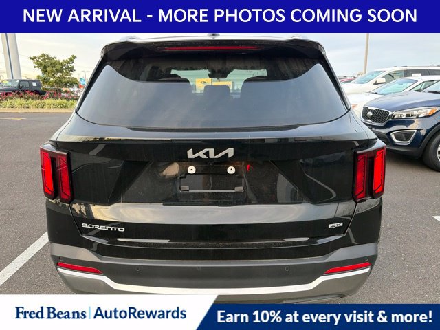 Used 2025 Kia Sorento S w/ Panoramic Sunroof Package AWD/4WD image 6