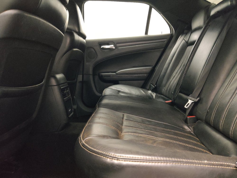 Used 2015 Chrysler 300 S RWD image 18